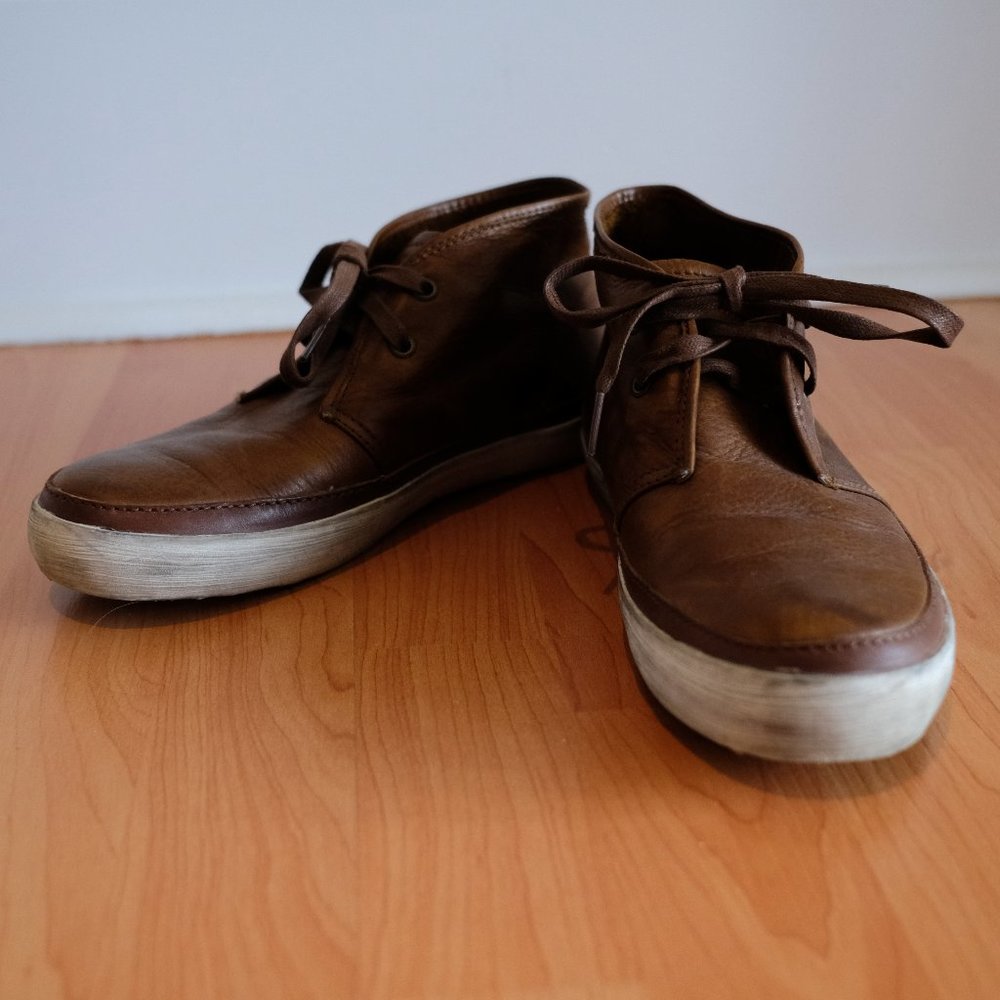 FRYE, MEN'S SIZE 7, BrOWN CHUKKA SNEAKERS